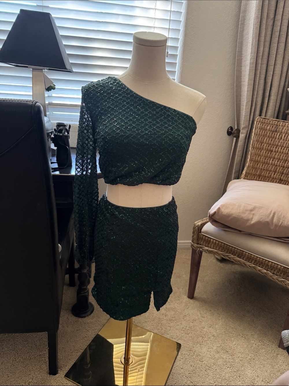 One-Shoulder Emerald Green Sequin Two-Piece Dress